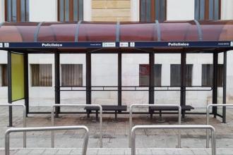 Le pensiline alle fermate dei bus 'ambasciatori' della storia di Bari